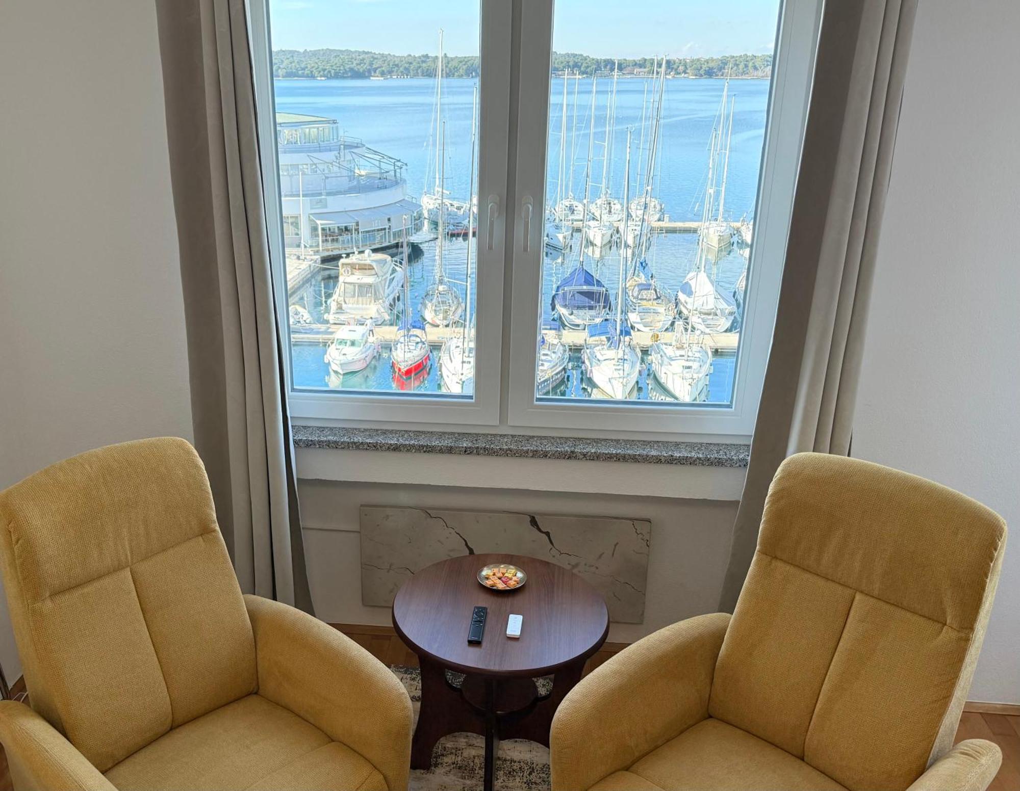 Studio Apartment Harbour Pula Exteriér fotografie